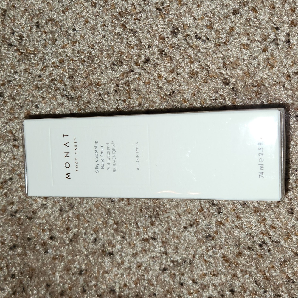 Monat Body Care Silky & Soothing Hand Cream
